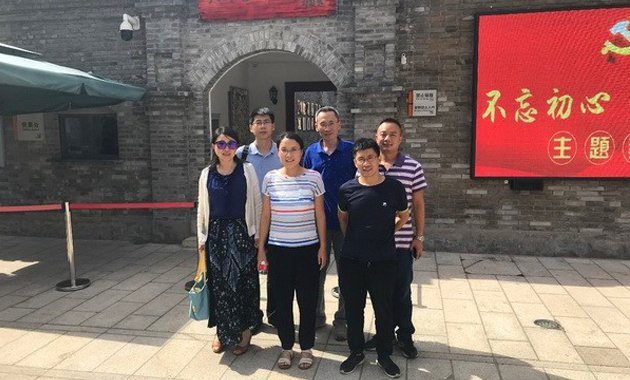 围绕中心守初心